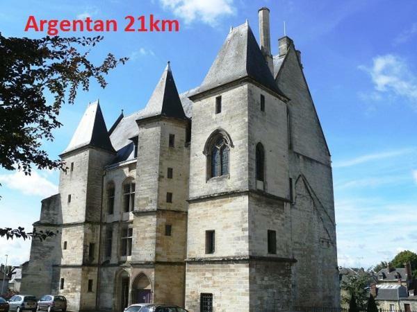 Bed and Breakfast Haras de La Croix d'Argent Saint-Sauveur-de-Carrouges Exterior foto
