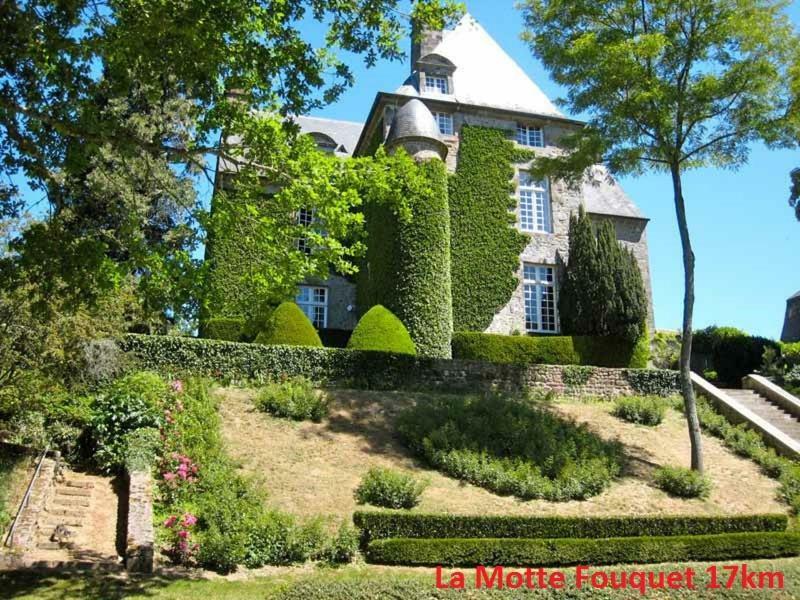 Bed and Breakfast Haras de La Croix d'Argent Saint-Sauveur-de-Carrouges Exterior foto
